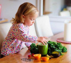 Child-Drinking-Smoothies-