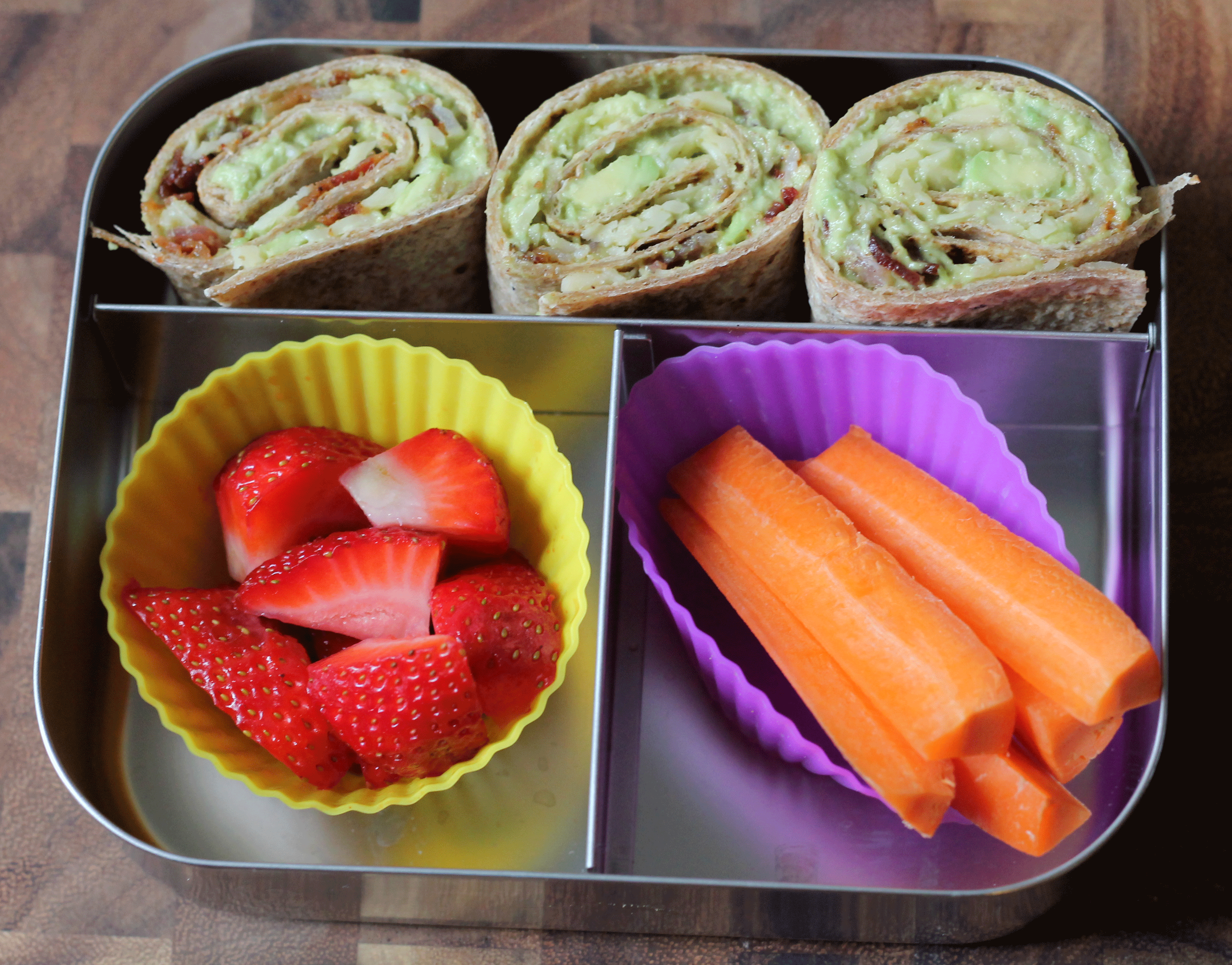 Back to School Lunch Ideas- Bacon Avocado Roll Ups-Crunchy and Creamy, these are super easy and super delicious. Use leftover bacon from breakfast!