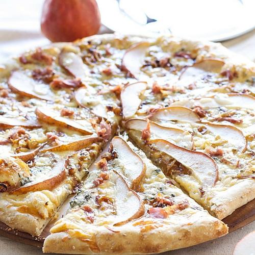 Pear, Prosciutto And Gorgonzola Pizza