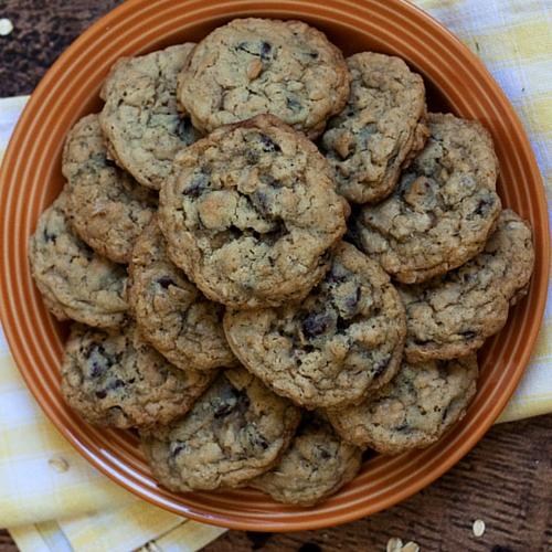 Perfect Chocolate Chip Oatmeal Cookies