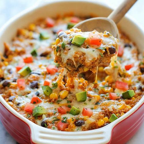 17 Meatless Monday Recipes: Theme Night Ideas - From baked eggs in hash brown cups to a Skinny Taco Salad; we have tons of recipes to pick from! All of the meals listed below are vegetarian!