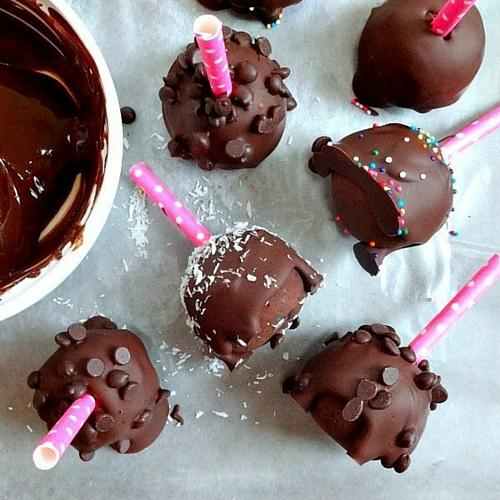 Chocolate Covered Brownie Pops