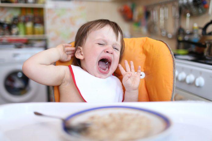 It happened overnight… I put my well behaved, agreeable, happy-to-eat toddler to bed and in the morning I had a stubborn child who has highchair tantrums!