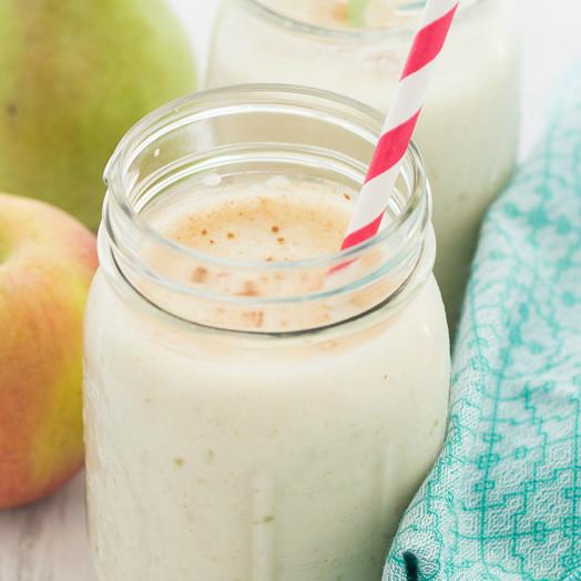 Apple Pear Oatmeal Smoothie