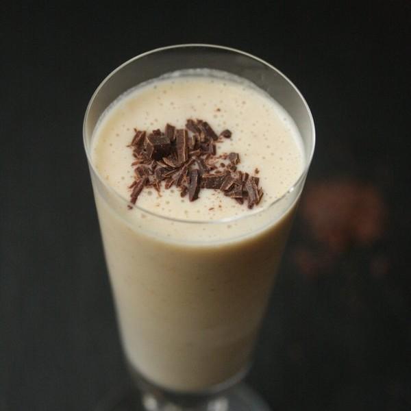 Healthy Peanut Butter Banana Smoothie With Cacao Nibs