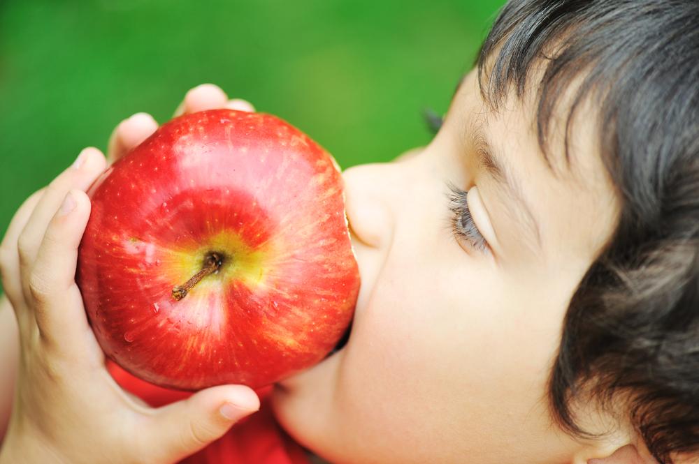 How to Get Kids to Eat Healthier Series: Kids Eating Apples