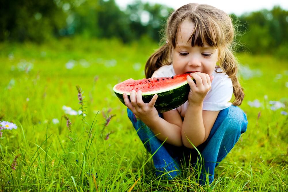 How to Persuade Kids to Eat Healthy with Fresh Ideas to Try at Home
