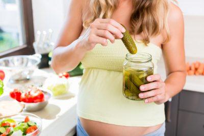 Moms, don't worry! We know pregnancy hunger can get the best of you and that's okay! Elle from What's Up Moms gives tips on what worked for her.