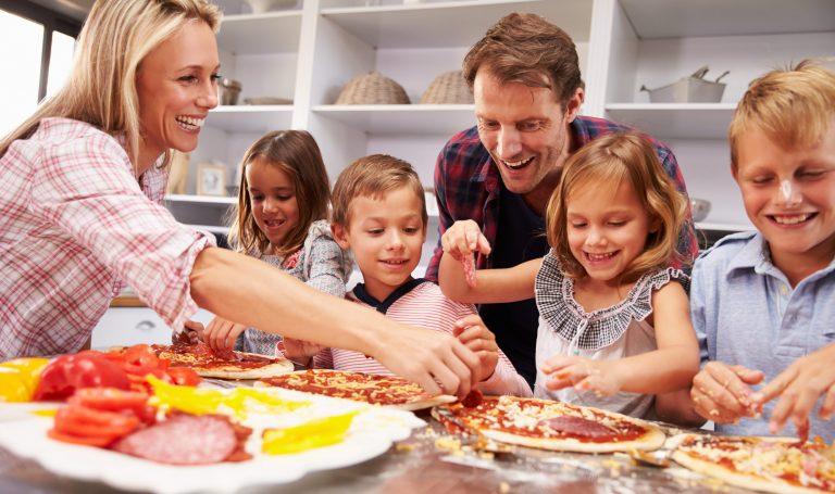 Get Your Kids To Make Healthy Choices With Pizza