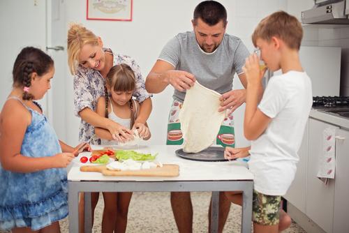 Creative pizza toppings can make great recipes for kids. Find out how to get kids to be adventurous foodies by using pizza!