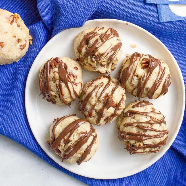 4-Ingredient Pecan Balls