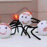 Tired of carving pumpkins that don’t seem to last the week? Try these Halloween crafts that will last you all year! Fun Halloween home decor!