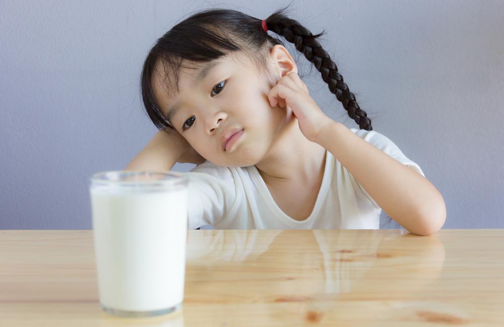 Children should stick to drinking 'milk and water' according to