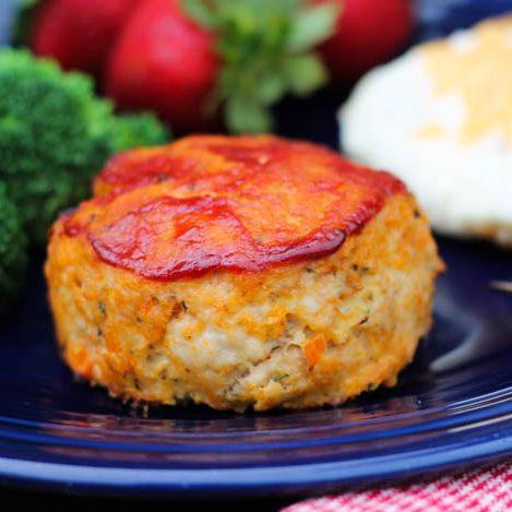 Mini Turkey and Veggie Meatloaves