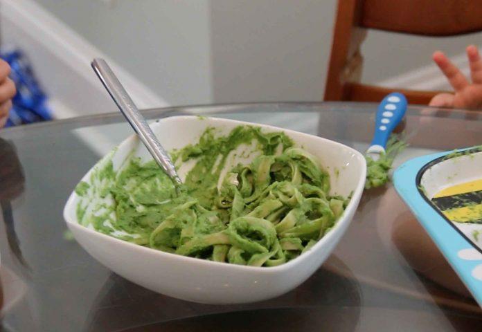 I made this avocado pasta sauce as a healthier alternative to classic pesto. Avocados are loaded with healthy fats and create a creamy sauce.