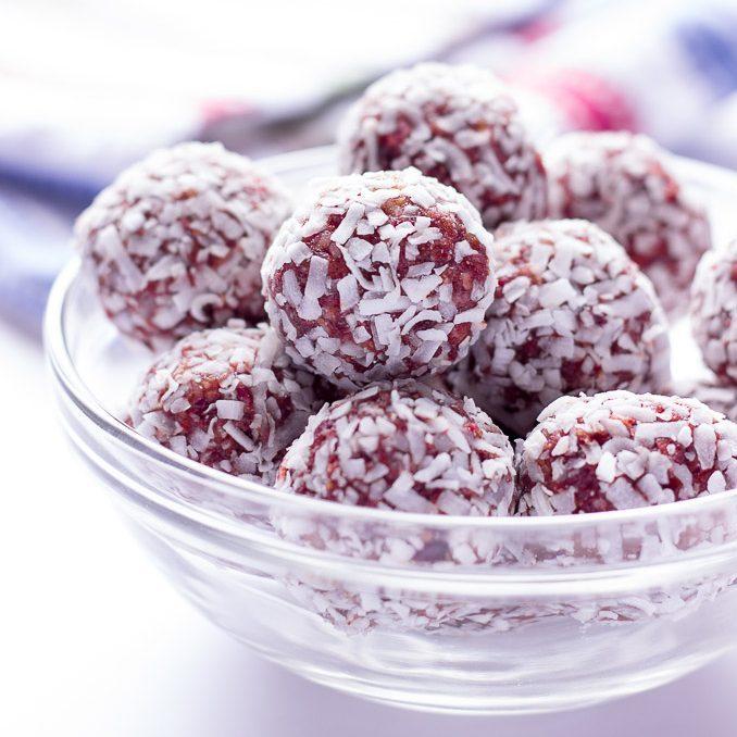 Protein Balls Recipes for and Easy, Homemade Snack!